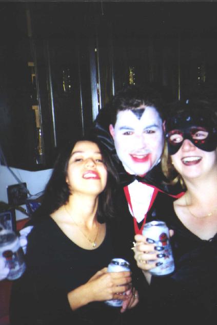 halloween98-3.jpg (25870 bytes)